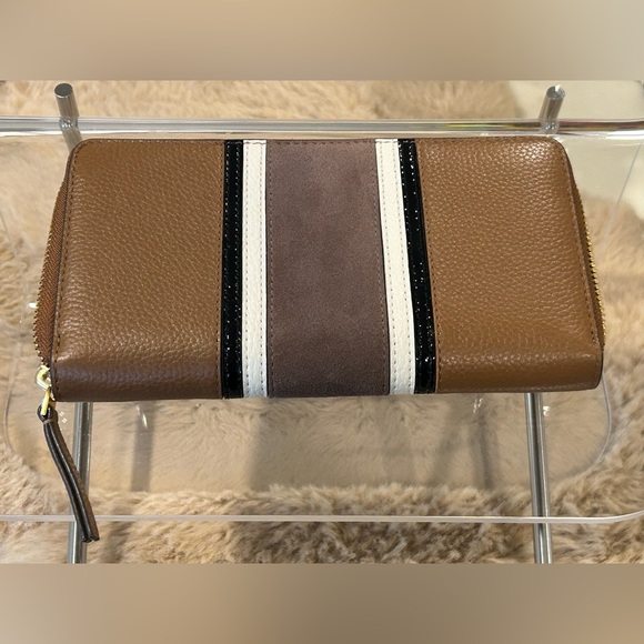 Tory Burch Brown and Black Wallet with Gold Emblem - Picture 3 of 6